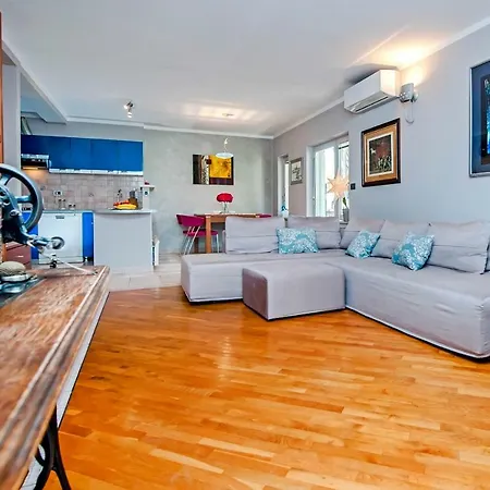 Leonarda Apartment *
