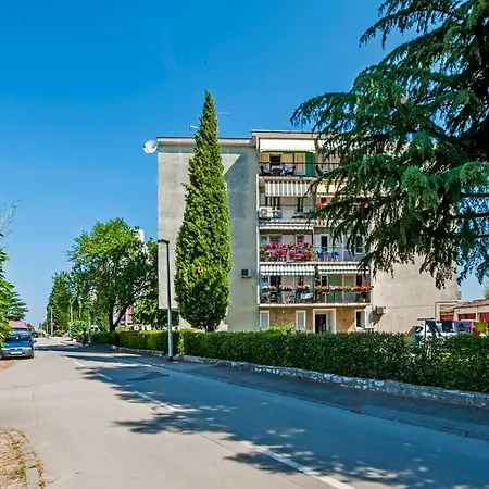 Leonarda Apartment
